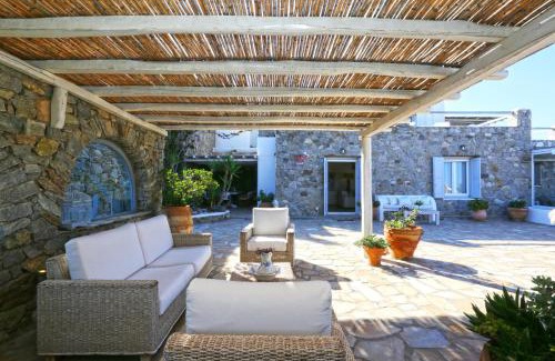 Agios Ioannis Villa | On the Rocks Villa at Cavo Delos