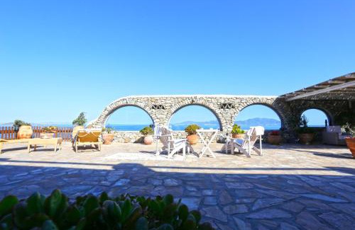 Agios Ioannis Villa | On the Rocks Villa at Cavo Delos