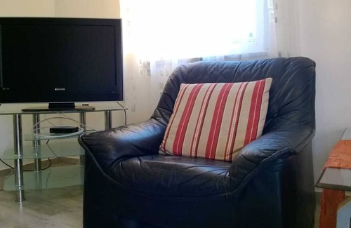 Meiderich Apartment | On the Ruhr with private entrance (pet-friendly)
