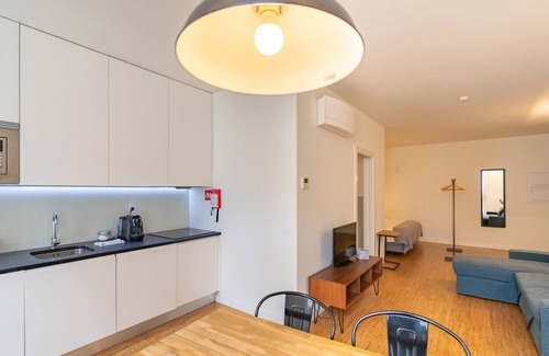 Centro / Baixa House | On Trend Nightlife Studio 103