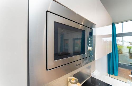 Harlington House | One bed flat with additional double mattress suitable for 4