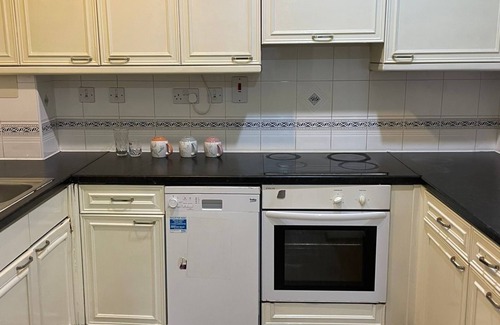 Manchester City Centre Apartment | One bed Flat with Swimming Pool, Fitness Area & Play Room.