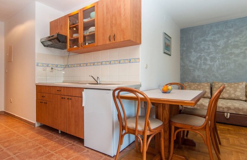 Cove Murtar Apartment | One bedroom apartment with terrace and sea view Mali Lošinj, Lošinj (A-10420-b)
