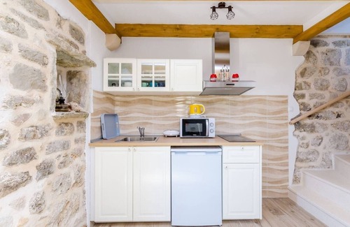 Korita Apartment | One bedroom apartment with air-conditioning Korita, Mljet (A-22342-c)