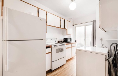 Sainte-Marie Apartment | One bedroom apartment with balcony
