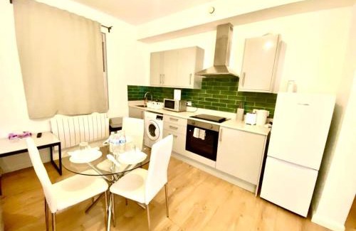 West Ealing Apartment | One Bedroom Apartment In Ealing London