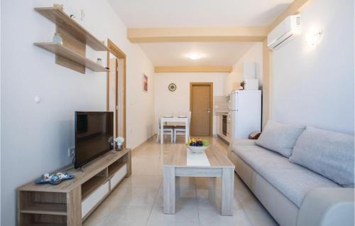 Komarna Apartment | One-Bedroom Apartment In Komarna