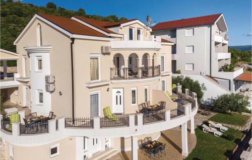 Komarna Apartment | One-Bedroom Apartment In Komarna