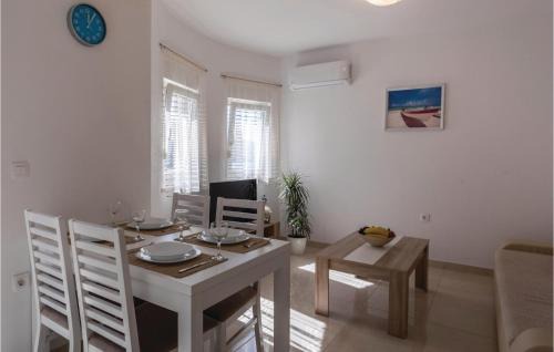 Komarna Apartment | One-Bedroom Apartment In Komarna
