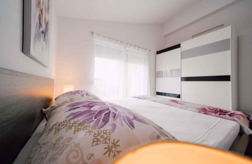 Ljubac Apartment | One-Bedroom Apartment in Ljubac I