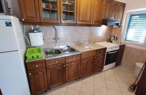 Vinisce Apartment | One-Bedroom Apartment in Vinisce I