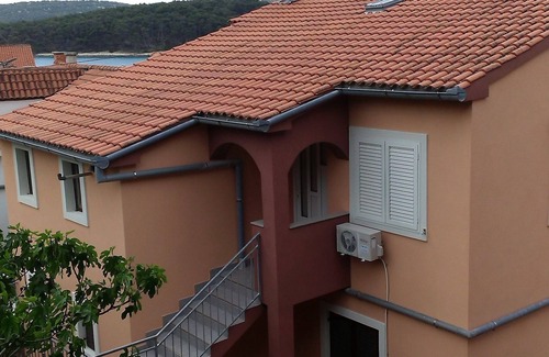 Molat Apartment | One bedroom apartment with terrace and sea view Brgulje, Molat (A-6250-a)