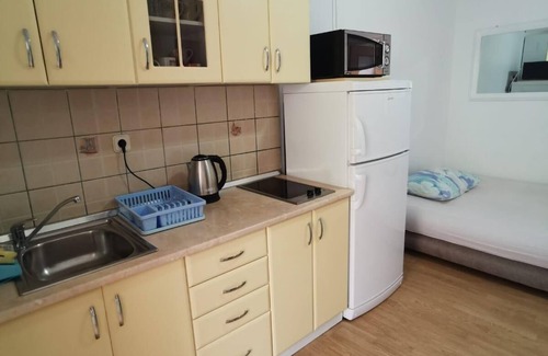 Zivogosce Apartment | One bedroom apartment with terrace and sea view Živogošće - Mala Duba, Makarska (A-18626-c)