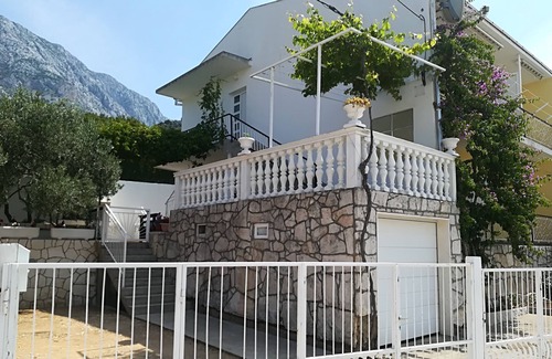 Zivogosce Apartment | One bedroom apartment with terrace and sea view Živogošće - Mala Duba, Makarska (A-18626-c)