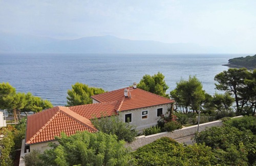 Postira Apartment | One bedroom apartment with terrace and sea view Postira, Brač (A-3244-b)