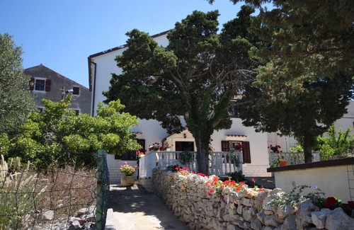 Cunski Apartment | One bedroom apartment with air-conditioning Ćunski, Lošinj (A-2498-a)