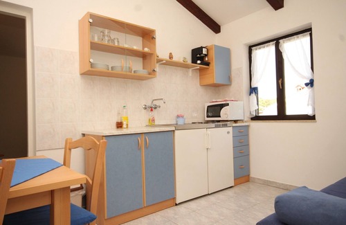 Artatore Apartment | One bedroom apartment with air-conditioning Artatore, Lošinj (A-8007-b)