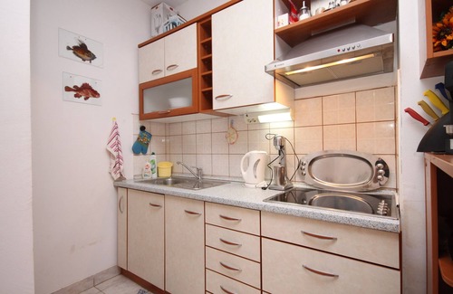 Island Hvar Apartment | One bedroom apartment with terrace and sea view Jelsa, Hvar (A-8751-a)