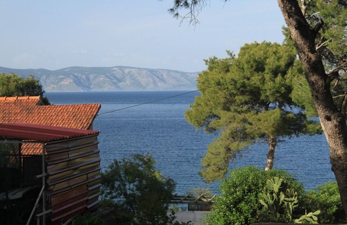 Island Hvar Apartment | One bedroom apartment with terrace and sea view Jelsa, Hvar (A-8751-a)