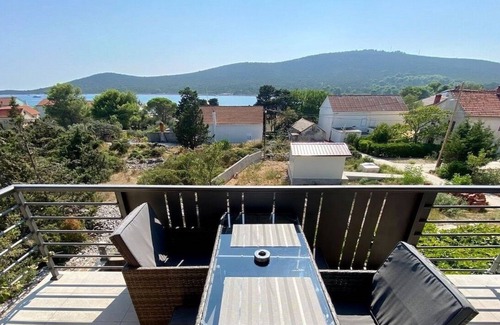 Ist Apartment | One bedroom apartment with terrace and sea view Ist (A-22436-a)