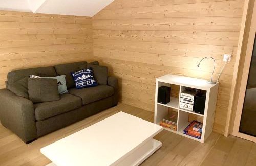 Les Posses-sur-Bex Apartment | One bedroom appartement with furnished balcony and wifi at Gryon 1 km away from the slopes