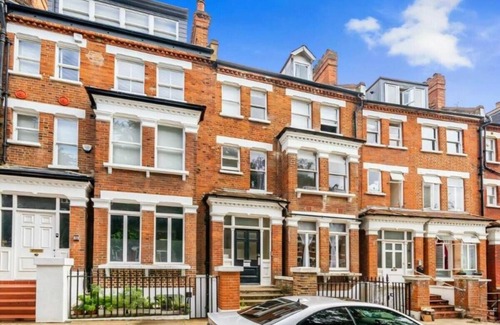 Belsize Apartment | One-Bedroom Flat @ Belsize Park