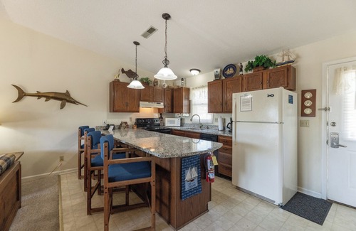 Grand Rivers Condo | One Bedroom Harbor View Condo