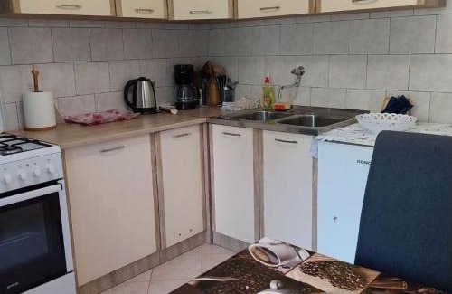 Vinez House | One Bedroom Holiday Home