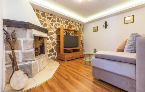 Veliko Brdo House | One-Bedroom Holiday Home With Sea View In Makarska