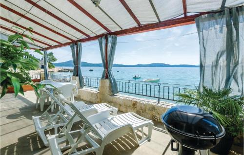 Krucica House | One-Bedroom Holiday Home In Slano