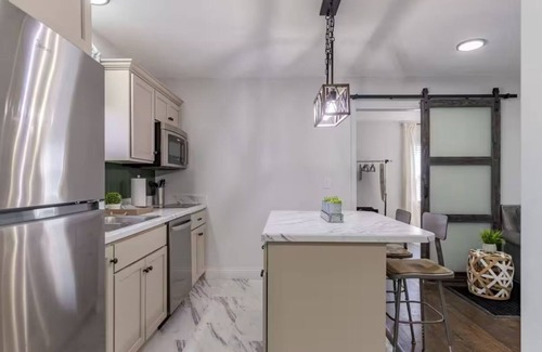 Elizabethtown House | One bedroom home in downtown Etown