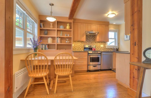 Phinney Ridge House | One-bedroom House and Patio all to yourself in a Great Location