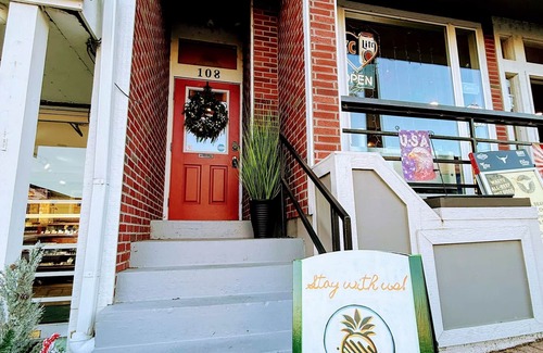 Parkville Apartment | One Bedroom Suite on Main Street Coffee+Shops