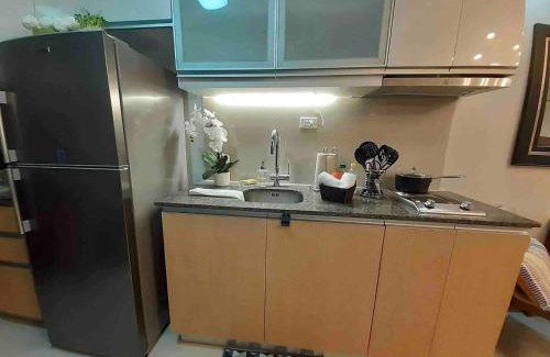 Bonifacio Global City Apartment | One Bedroom Unit beside Uptown Mall BGC