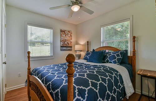 Mars Hill Apartment | One block from Mars Hill University and downtown Mars Hill, NC