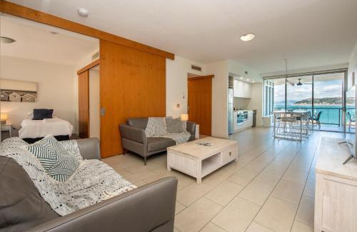 Nelly Bay Apartment | One Bright Point - Stunning Water Views