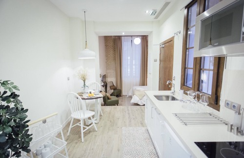 San Bartolome Resort | One&Lux Byron Suites