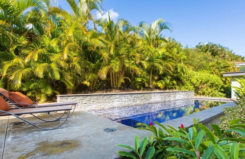 Hawaii Kai House | One-of-a-Kind Home w/Pool, A/C, chef's kitchen and Mountain Views - Hale Laulea