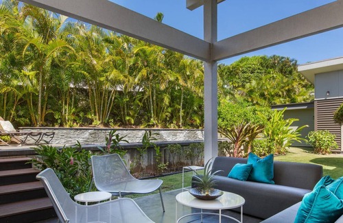 Hawaii Kai House | One-of-a-Kind Home w/Pool, A/C, chef's kitchen and Mountain Views - Hale Laulea