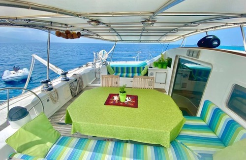Carti Tupile Boat Rental | One of the biggest Sailing Catamarans in San Blas