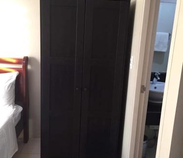 Pasay Apartment | One Palm Tree Villas Studio w fast WiFi, across from NAIA Terminal 3