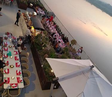 Vientiane Hotel | One Riviera Hotel and Residences