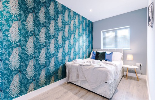 Eccles Apartment | One&Two Bedroom Luxe Apts near Trafford