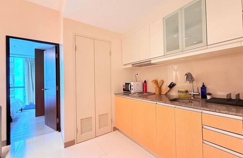 Bonifacio Global City Apartment | One Uptown Residence Near St Lukes