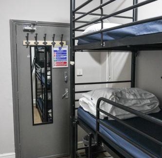 Kennington Hostel | Onefam Waterloo 18-36 years old