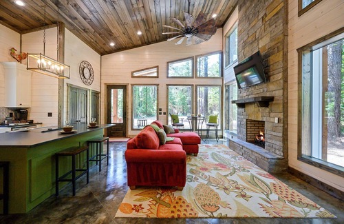 Hochatown Cabin | OneLove BRAND NEW 1 Bedroom HIGH LUXE near Broken Bow Lake