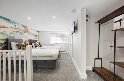 Dartford House | OnSiteStays - Stylish 5 bedroom house with 3 bathrooms