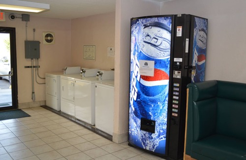 Ontario Hotel | Ontario Airport Inn
