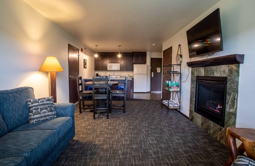 Sister Bay Hotel | Open Hearth Lodge