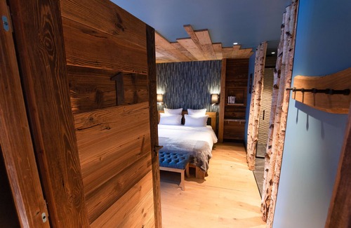 Le Petit-Bornand-les-Glieres Bed & Breakfast | Open Living Hôtel & Spa - Chalet Avec Jacuzzi, Sauna, Hammam, Billard